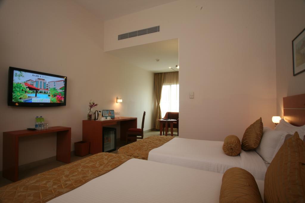 Leonia Holistic Destination Hotel Shamirpet Kamer foto